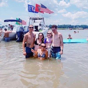 Meet your Posher, Wells